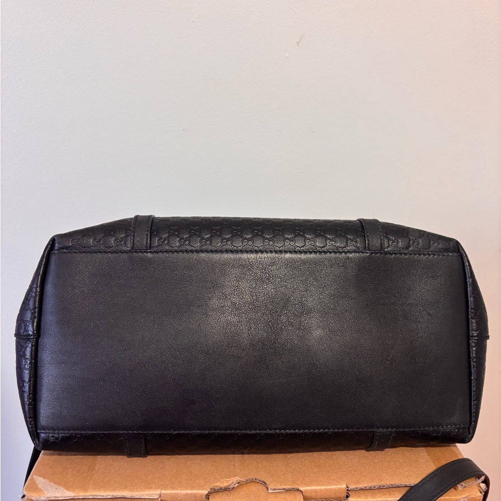 Gucci Black Microguccissima Dome Satchel – Excellent Condition - Picture 6 of 11